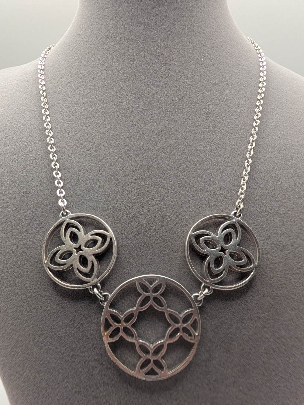 Dana Buchman Silver Tone Filigree Circle Pendant Necklace